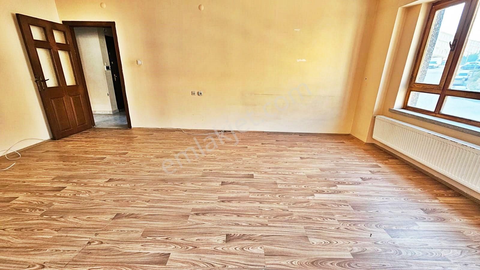 Keçiören'de Ara Kat Cadde Üzeri Daire - Görsel 21