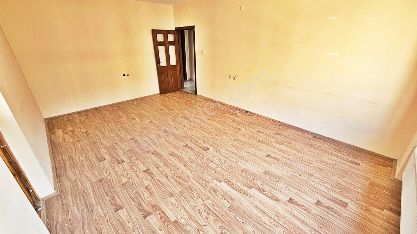 Keçiören'de Ara Kat Cadde Üzeri Daire - Görsel 27