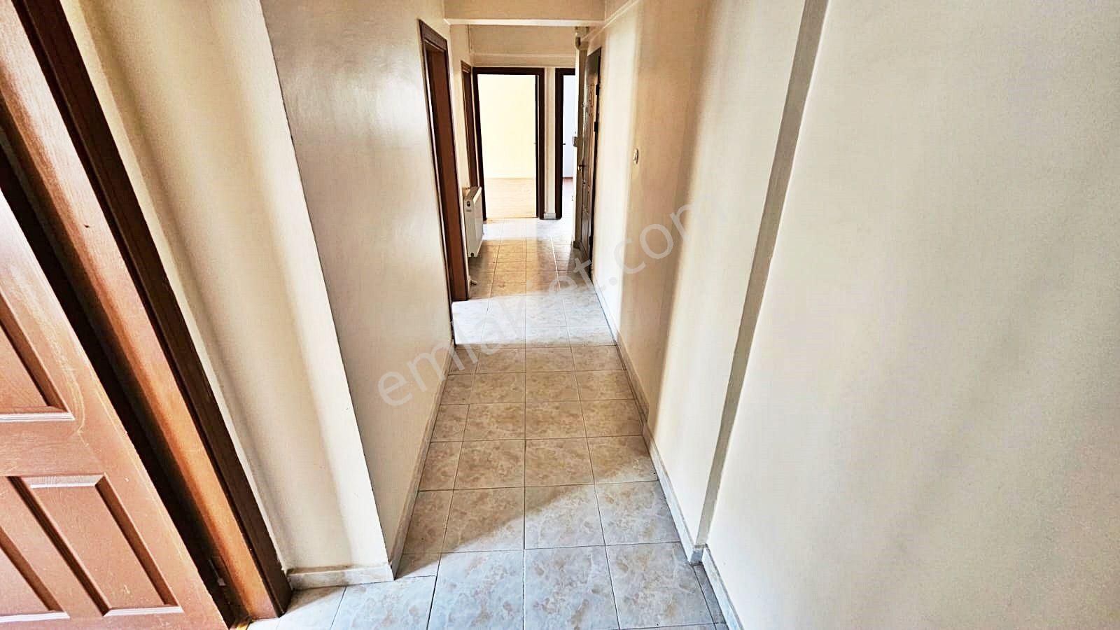 Keçiören'de Ara Kat Cadde Üzeri Daire - Görsel 6