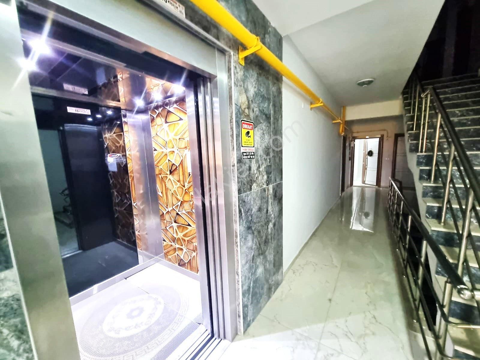 Tek Yetkili Aygül'den Akçay'da 2 Yaşında Asansörlü Cam Balkonlu Doğalgazlı 4+1 Satılık Ters Dubleks - Görsel 35