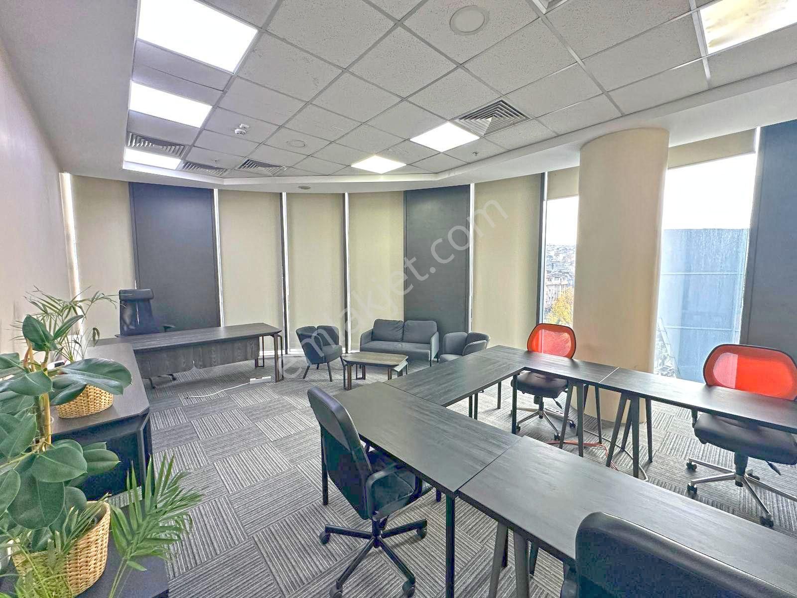Remax'tan Hazır Dekorasyonlu Prestijli 250 M2 Plaza Ofisi - Görsel 3