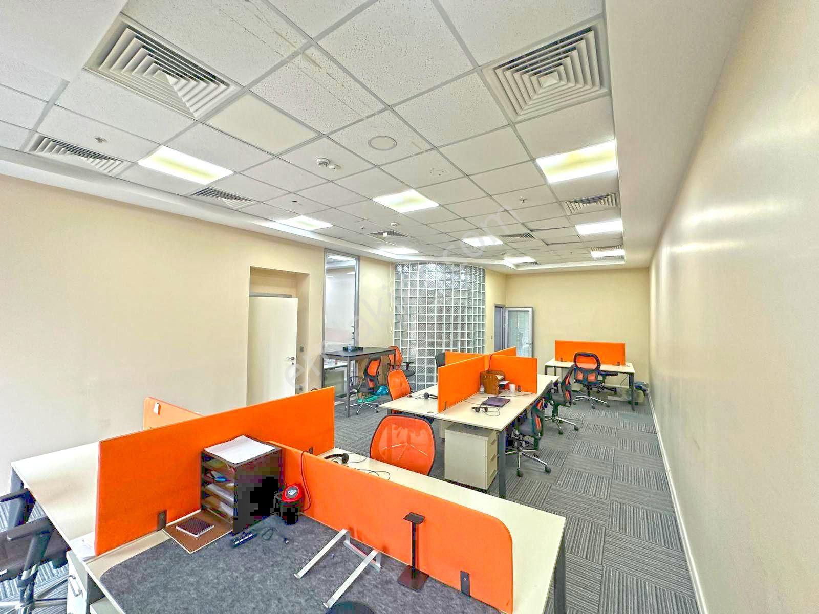 Remax'tan Hazır Dekorasyonlu Prestijli 250 M2 Plaza Ofisi - Görsel 15