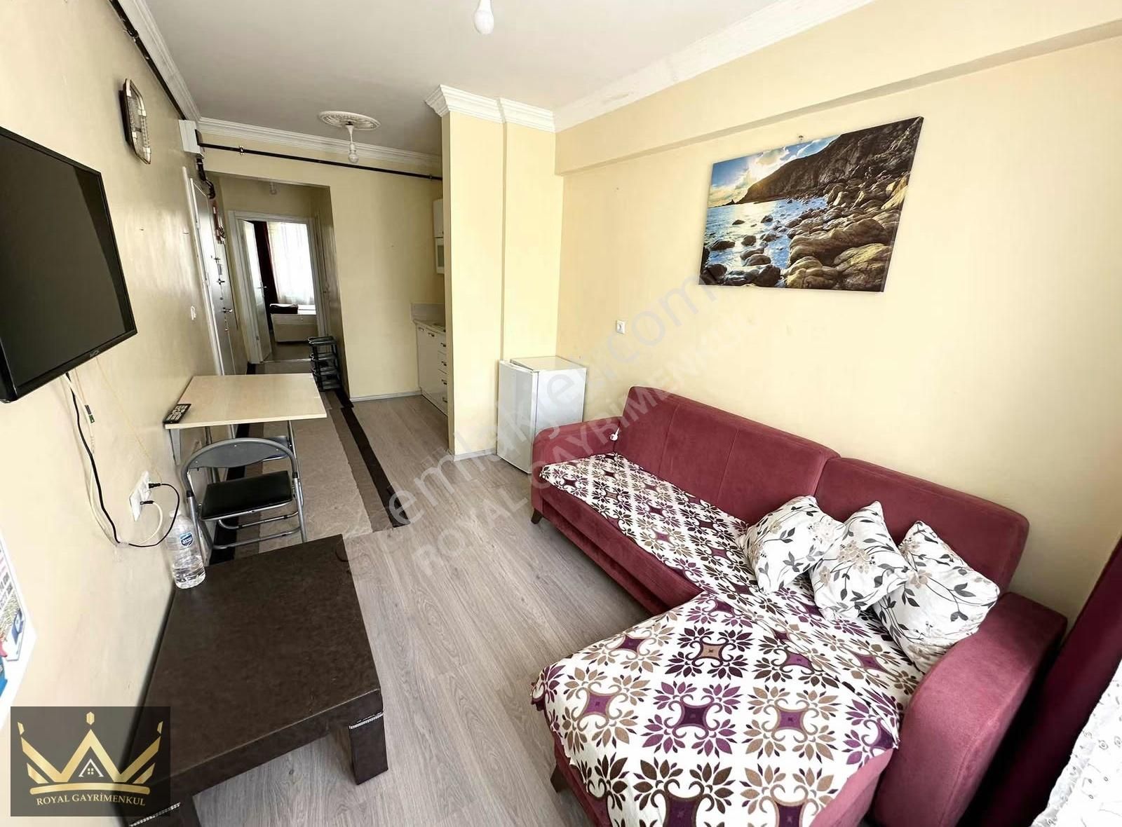 Royal Den Park Hayat Hastanesi Yakını Ara Kat Eşyalı 1+1