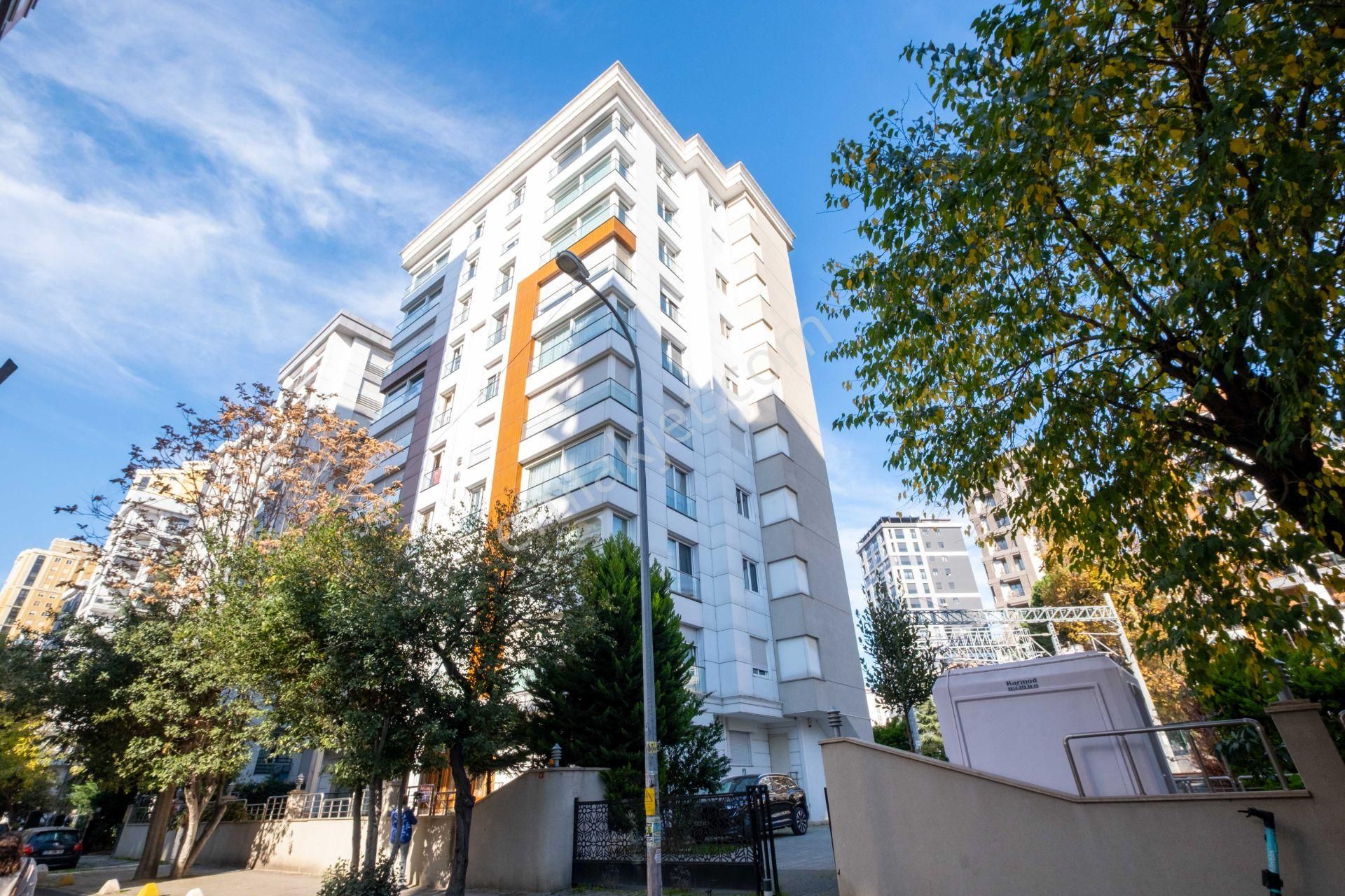 Erenköy & Kantarcı Rıza’da, 252 M2 Net 4+2 Teraslı Dubleks