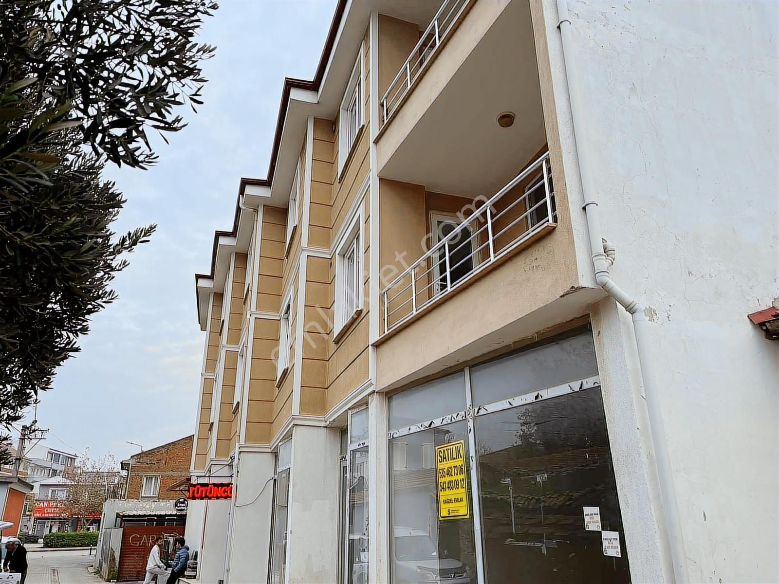 Gömeç Merkezde Meydana Yakın Arakat Asansörlü 2+1 Daire