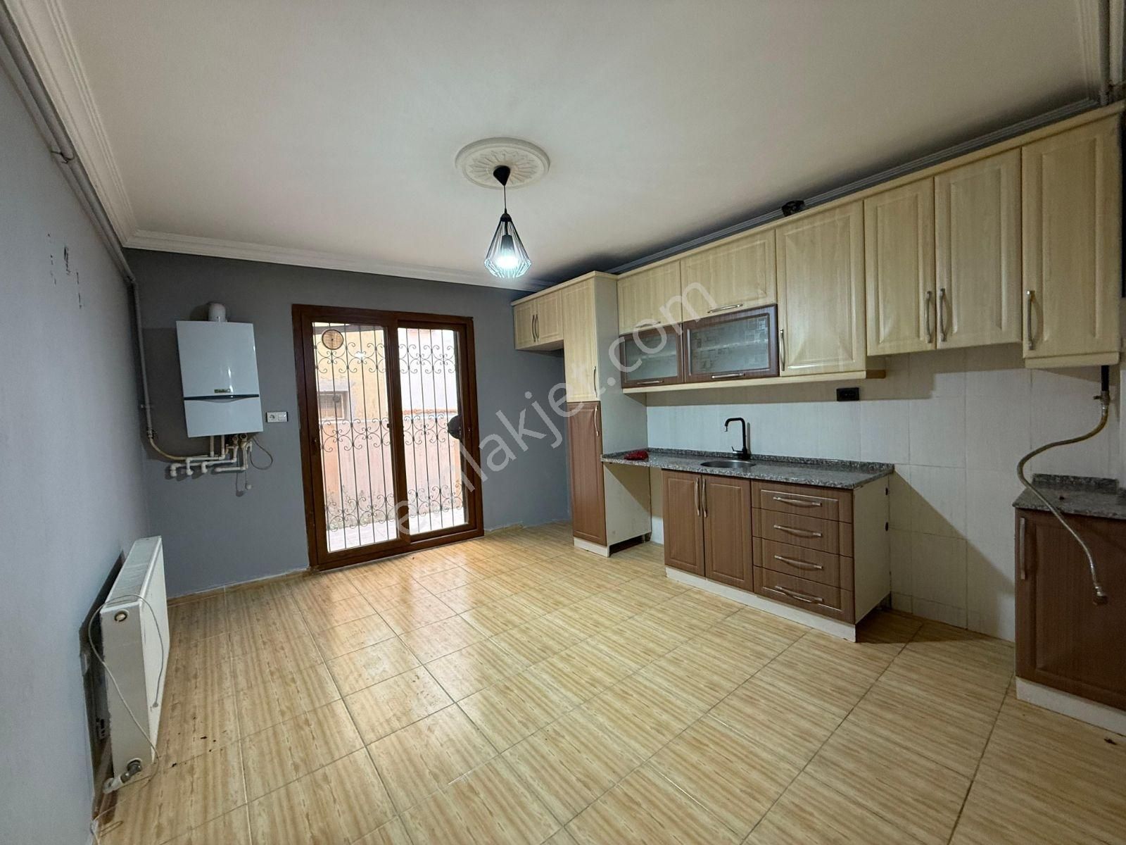 Cadde Üzeri | Aydınlık | Doğalgazlı 110 M² 2+1 - Görsel 2