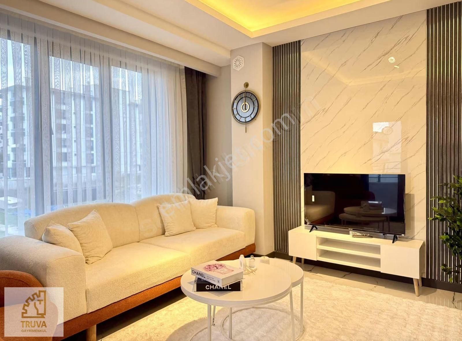 Truva//selim Dağhan'dan Lüks Eşyalı Konsept 1+1