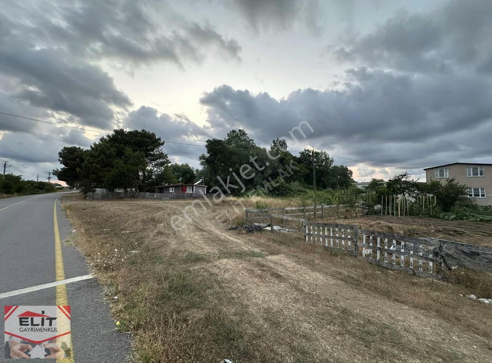 Fırsat Sakarya Karasuda Satılık Köy İçinde 635 Metre² Tarla - Görsel 2