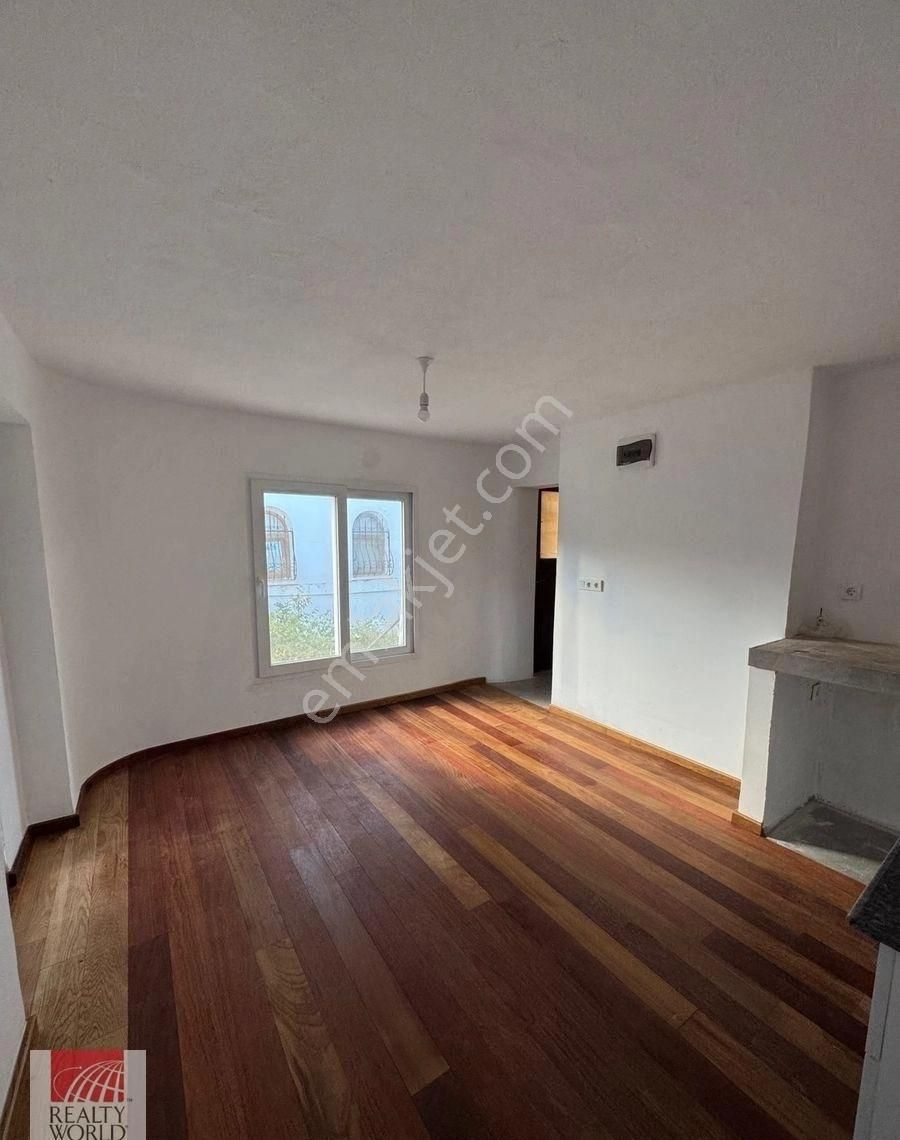 Turgutreis Merkezde – Marinaya Komşu – Yeni Tadilatlı 1+1 Kiralık Daire - Görsel 5