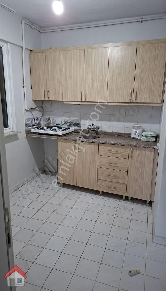 Ortabayırda Atalar Cad. 75m2 2+1 Balkonlu Metroya 5dk.