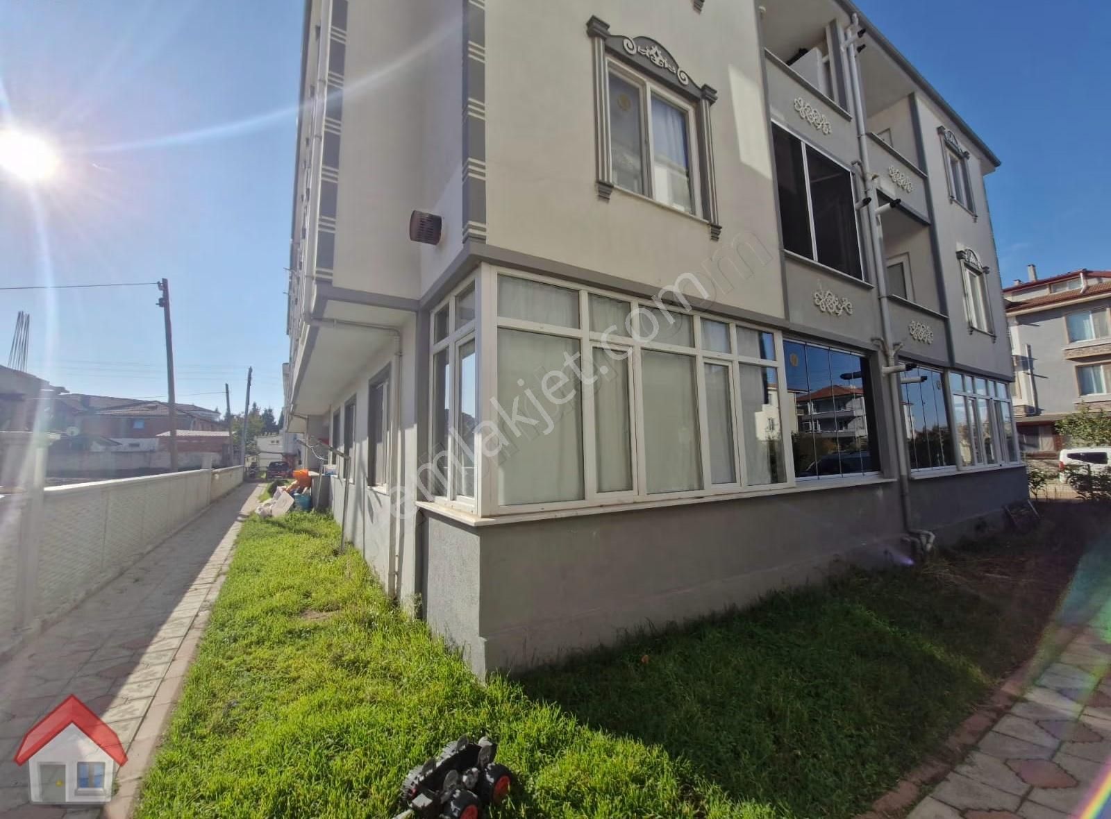 Adapazarı Karasu Aziziye Mah. 120m2 3+1 Çift Balkonlu