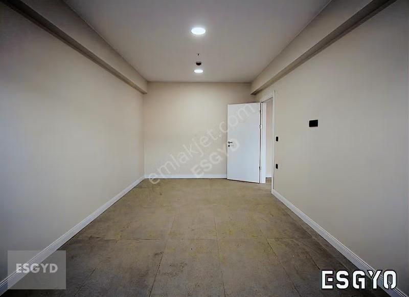 Esgyo'dan Aydoğanlar Plaza'da 1+1 Ticari Ruhsatlı Kiralık Ofis - Görsel 12