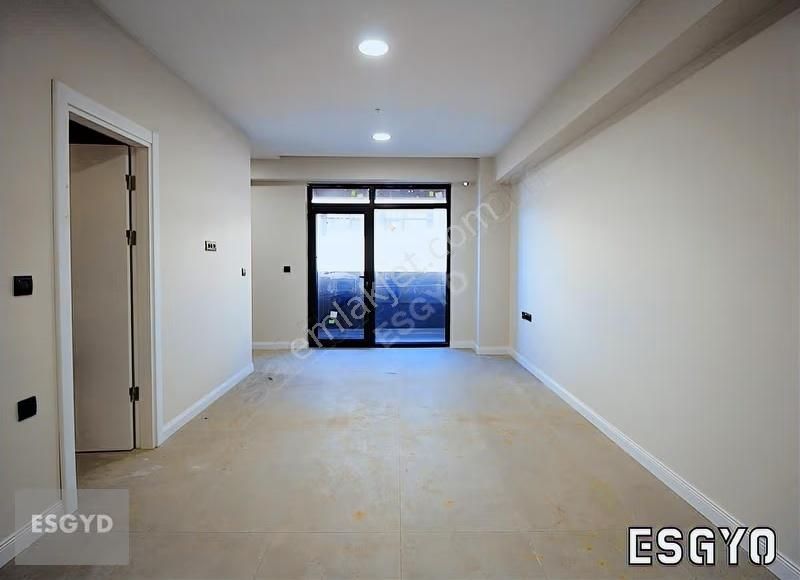 Esgyo'dan Aydoğanlar Plaza'da 1+1 Ticari Ruhsatlı Kiralık Ofis - Görsel 21