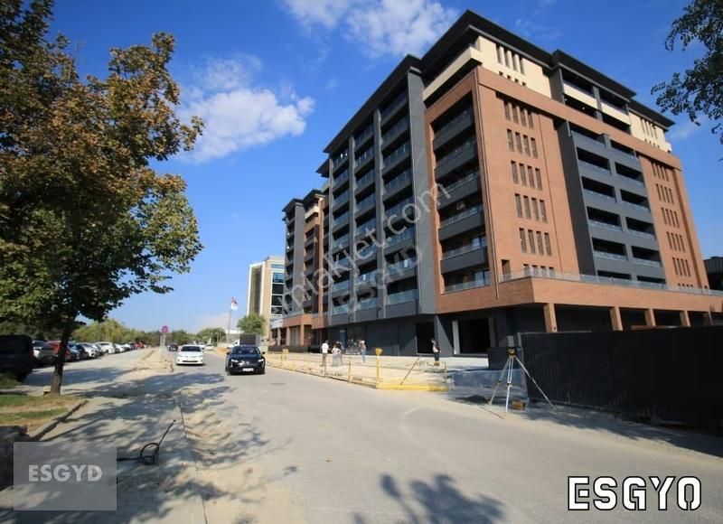 Esgyo'dan Aydoğanlar Plaza'da 1+1 Ticari Ruhsatlı Kiralık Ofis - Görsel 34