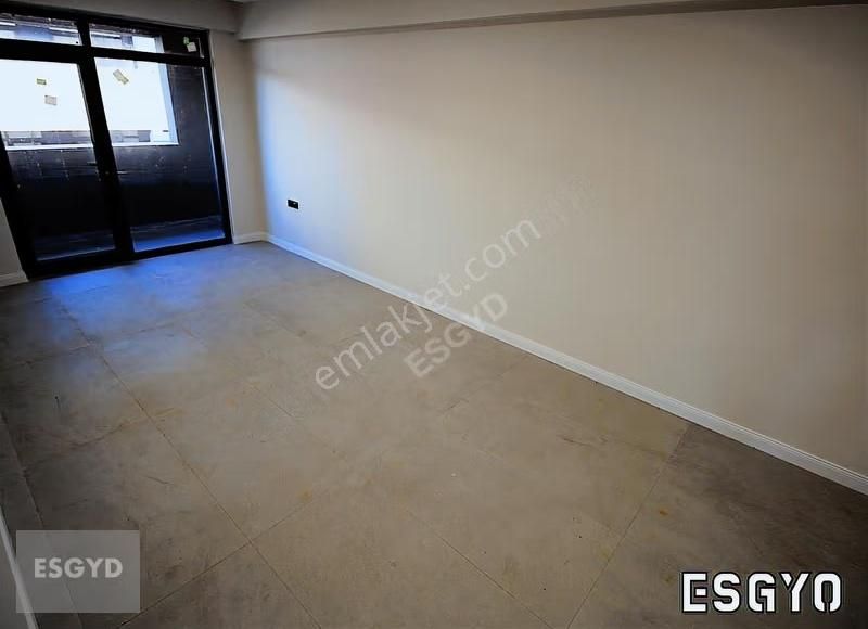 Esgyo'dan Aydoğanlar Plaza'da 1+1 Ticari Ruhsatlı Kiralık Ofis - Görsel 11