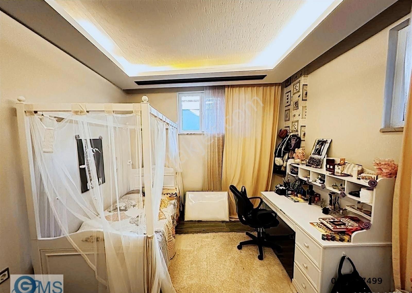 Aydoğmuş'ta Eşyalı Satılık 4+1 Tramvay'a 100m - Görsel 11