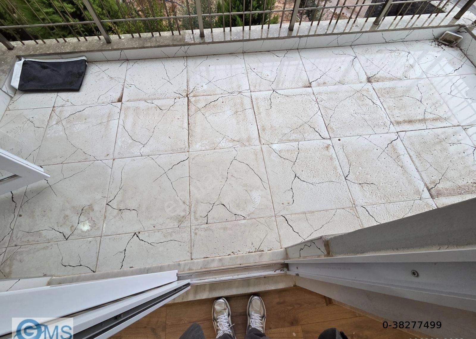 V.karşıyaka Mah.de 3+1 Asansörlü Arakat Havuzlu İskanlı 135m2 - Görsel 5