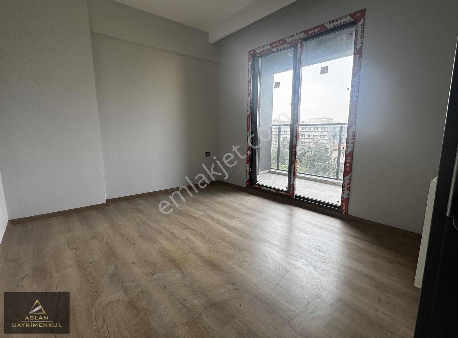 Aslan'dan Bahçe Manzaralı Büyük Tip Sıfır Kiralık 1+1 Daire - Görsel 5