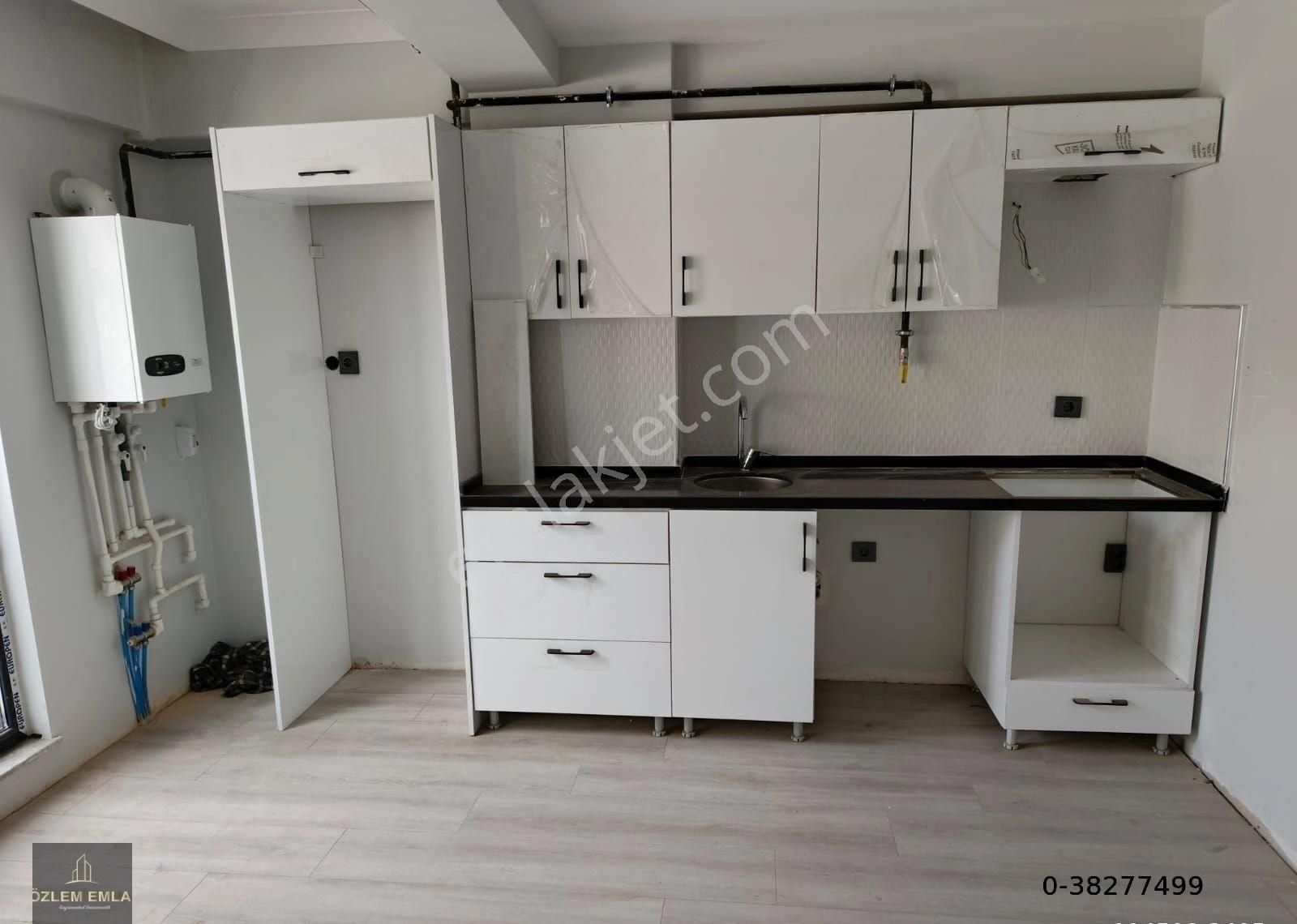 Bandırma Özlem Gayrimenkulden Çınarlı Mahallesinde 2+1 Dublex Satılık Daire