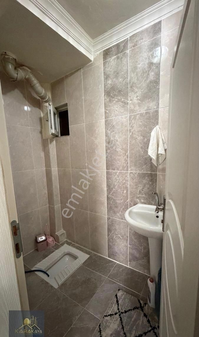 Karakaya Emlak Ofisinden Şehitlik Adnan Menderes Sitesi Fırsat Daire - Görsel 8