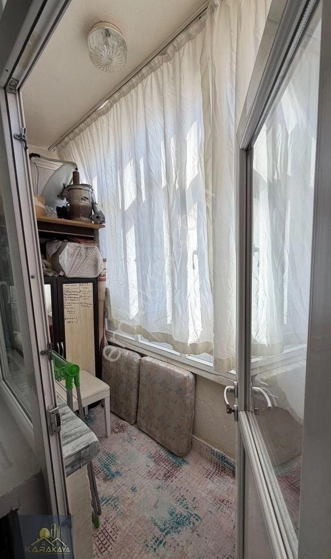 Karakaya Emlak Ofisinden Şehitlik Adnan Menderes Sitesi Fırsat Daire - Görsel 4