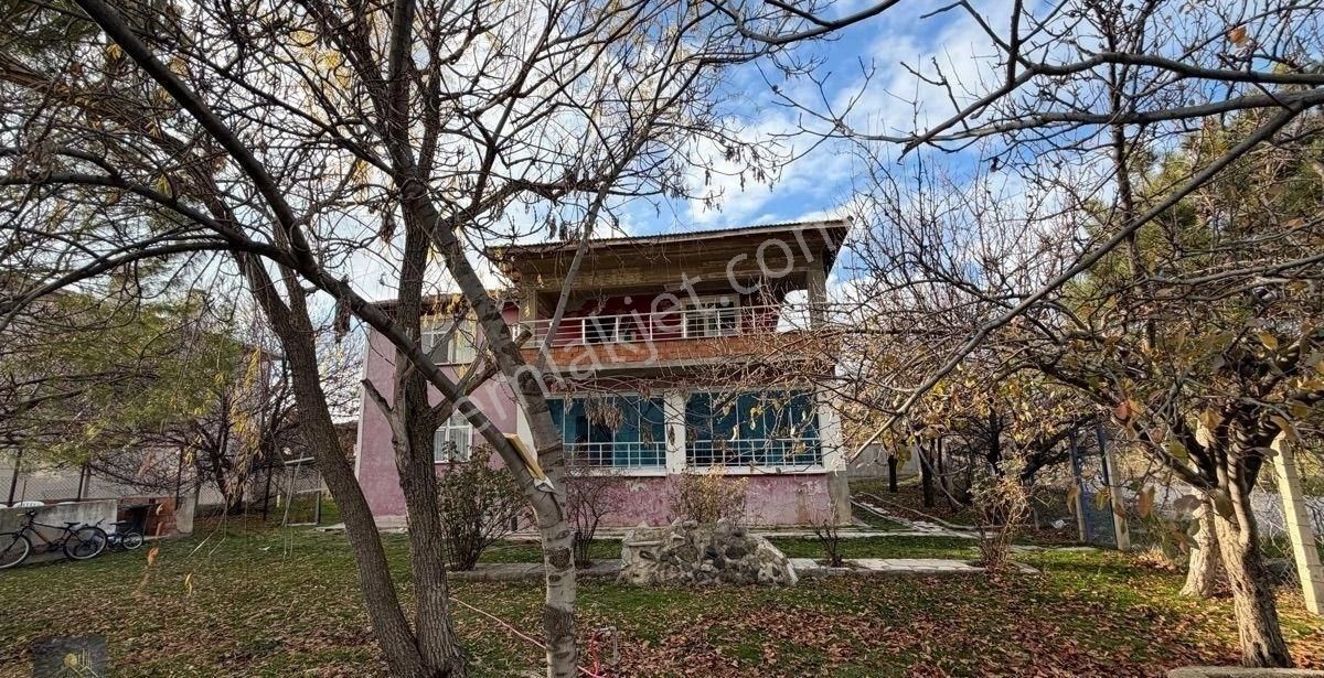 Karakaya Emlak Ofisinden Müstakil Bahçeli Fırsat