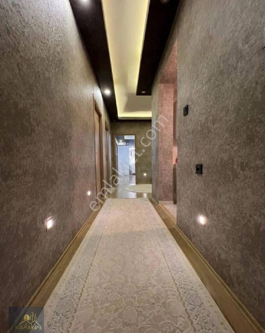 Karakaya Emlak'tan Satılık Şehitlik'te 4+1 Ara Kat 8-9 Yıllık Daire - Görsel 5