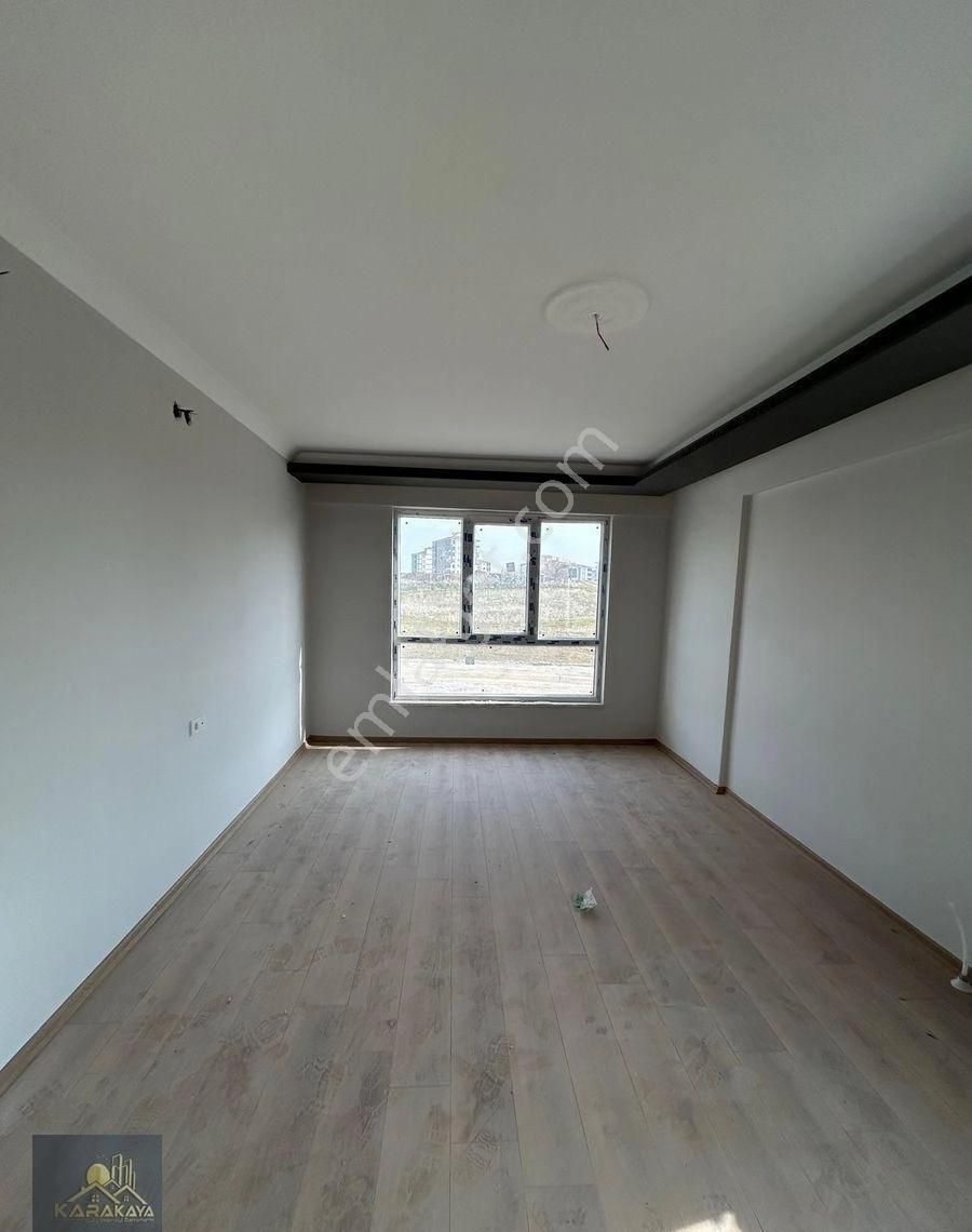 Karakayadan Şentepede 4+1 Ara Kat Sıfır Daire - Görsel 17