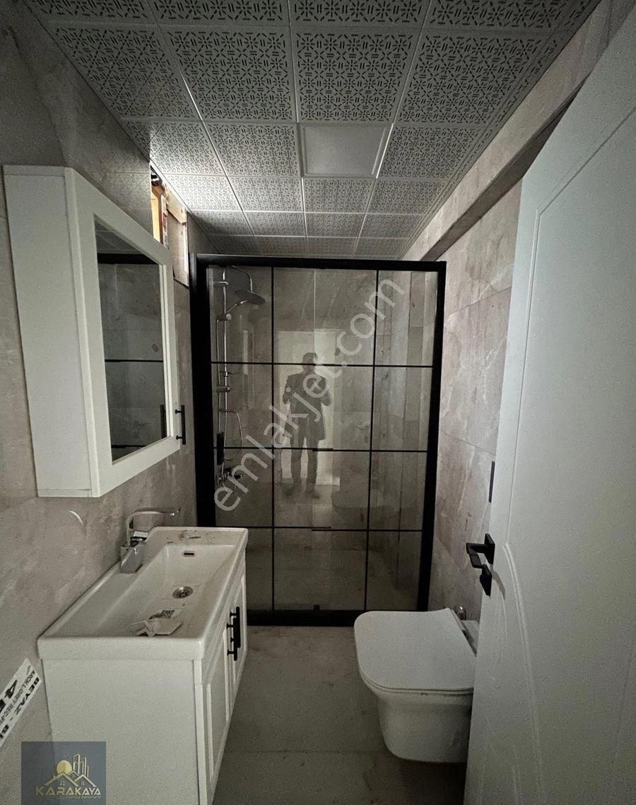 Karakaya Gayrimenkulden Şehitlik Mahallesinde 4+1 Sıfır İskanlı Oturuma Hazır Daire - Görsel 19