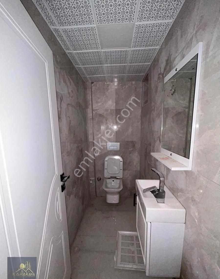 Karakaya Gayrimenkulden Şehitlik Mahallesinde 4+1 Sıfır İskanlı Oturuma Hazır Daire - Görsel 16