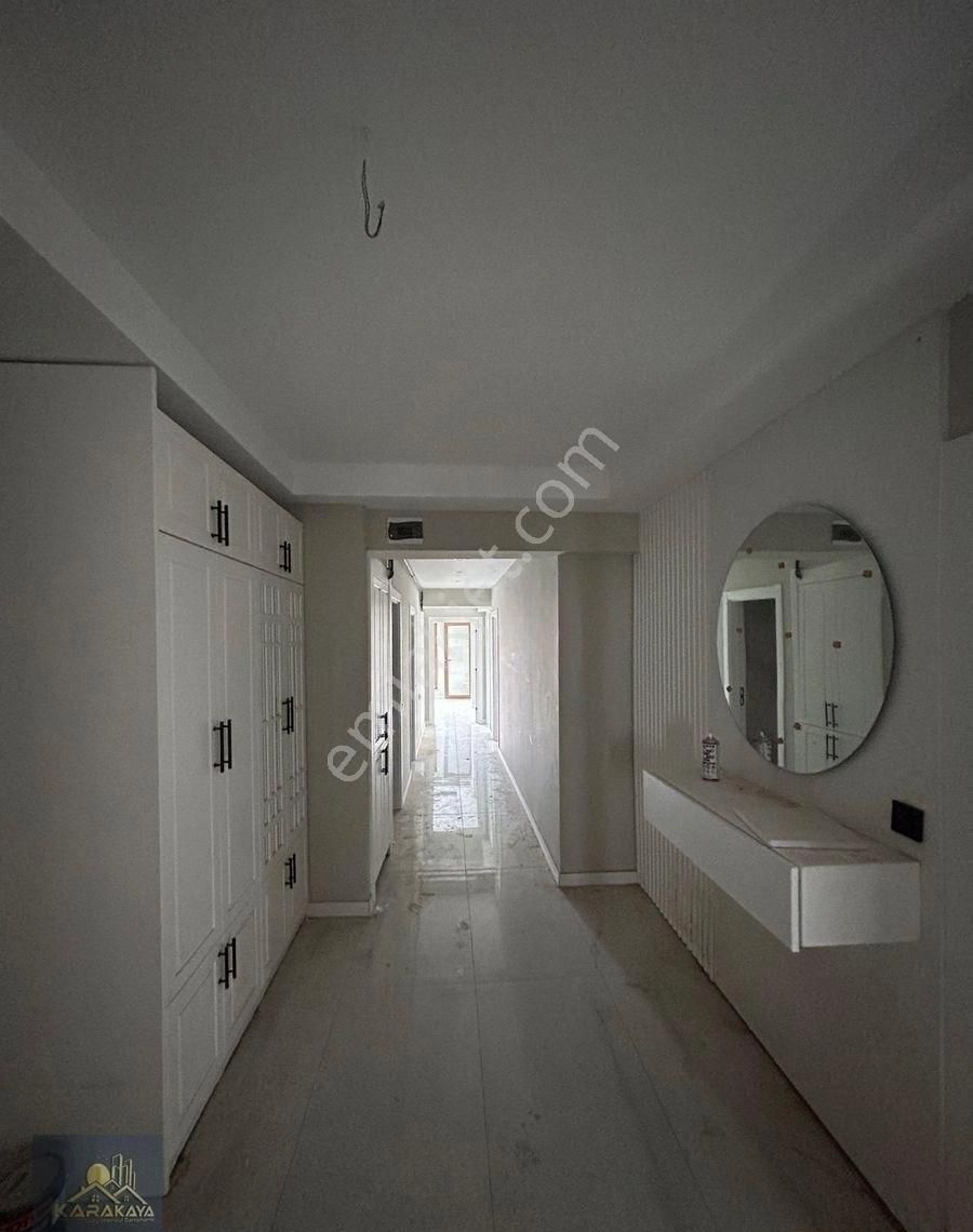 Karakaya Gayrimenkulden Şehitlik Mahallesinde 4+1 Sıfır İskanlı Oturuma Hazır Daire - Görsel 7