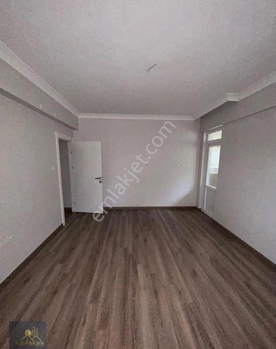 Şehitlik Mahallesi 4+1 İskanlı Oturumaz Hazır Satılık Daire - Görsel 12