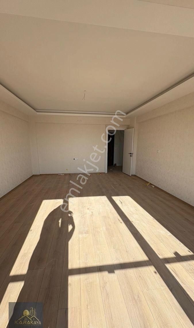 Karakaya Emlak Ofisinden Basri Mah. Lüks 4+1 - Görsel 8