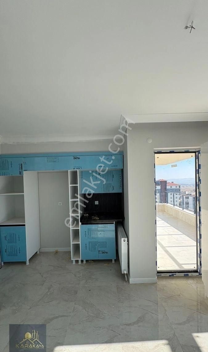 Karakaya Emlak Ofisinden Basri Mah. Lüks 4+1 - Görsel 12