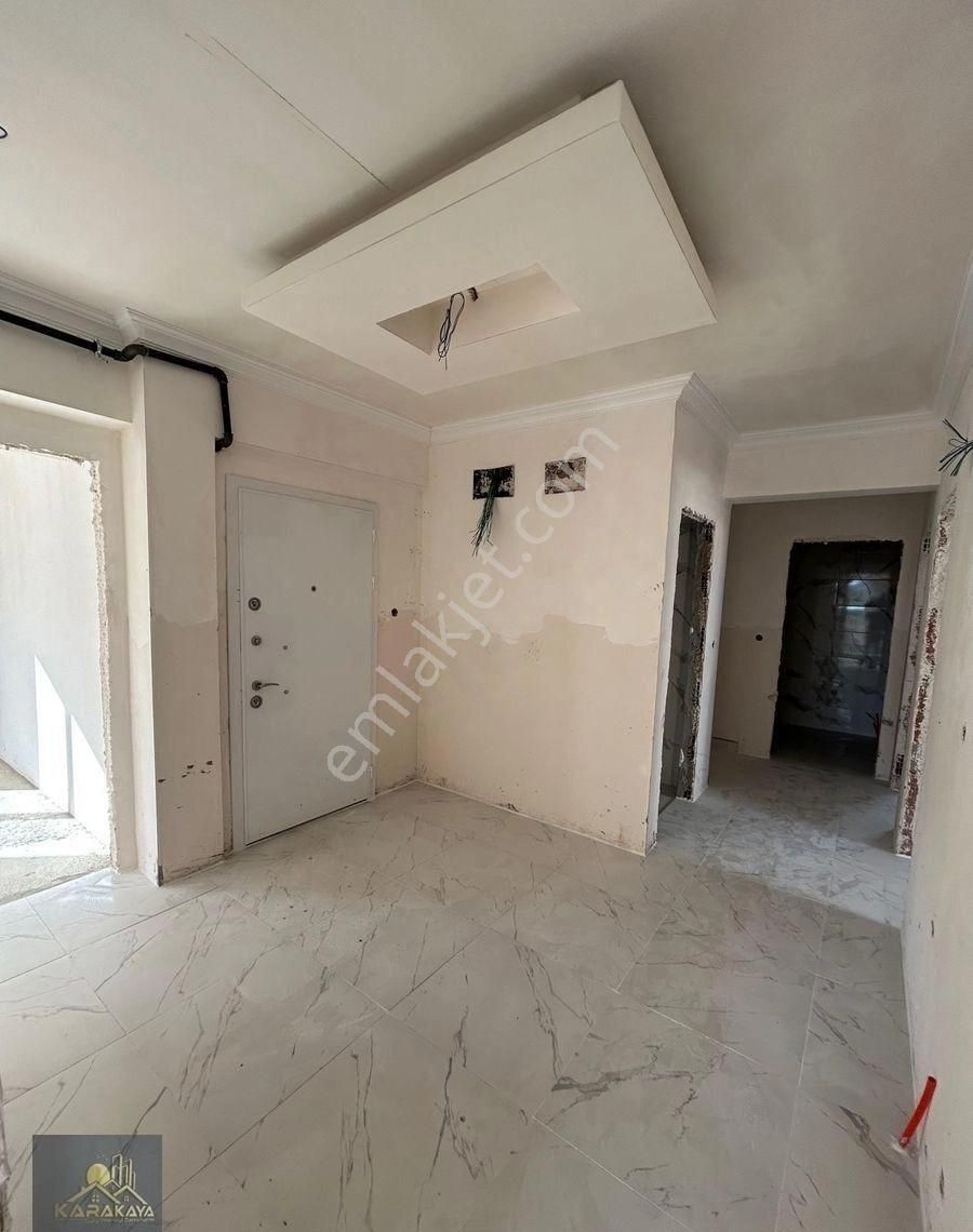 Karakaya Gayrimenkulden Şentepe Sol Tarafta 3+1 Ara Kat Daire