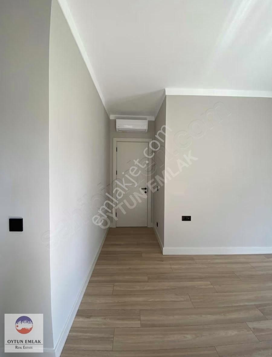 Tema İstanbul 2 Orta Peyzaj Teras Kat Satılık 3+1 Daire 210 M² - Görsel 24