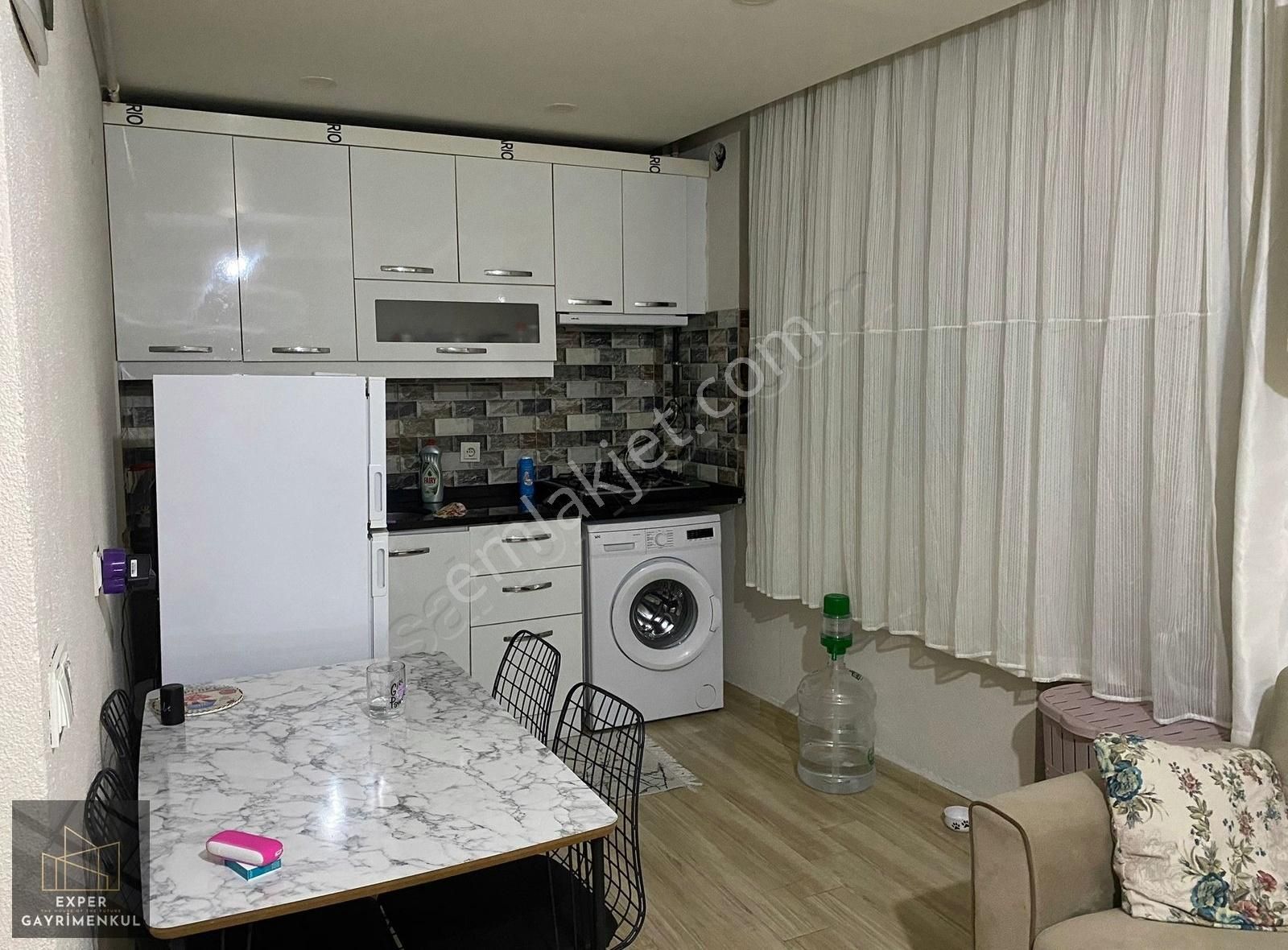 Mecidiyeköy 1+1 Cadde Üzeri Eşyalı Kiralık Daire
