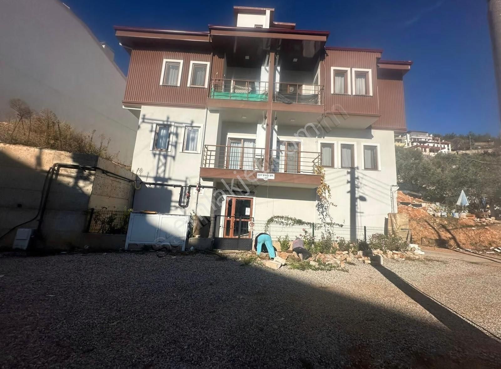 Orhaniye Mahallesi Merkezde Yeni Bina 3+1 Geniş Ve Ferah Daire