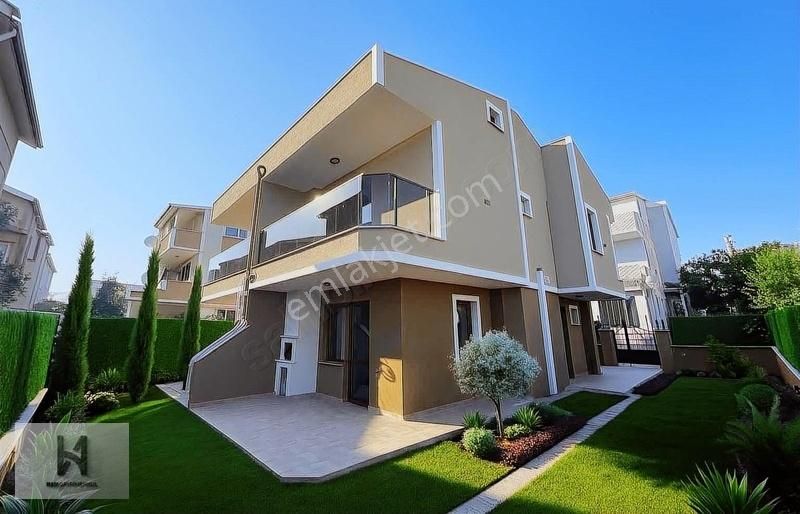 ▃▅▇han İnşaat▇▅▃ Yerden Isıtmalı Denize Yürüme Mesafesinde Villa