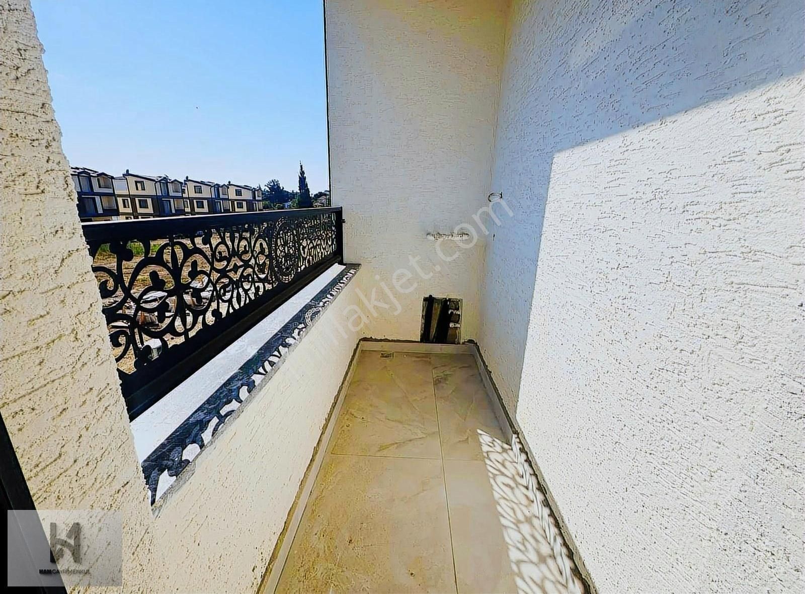 ▃▅▇han İnşaat▇▅▃deniz Tarafında Geniş Bahçeli Müstakil Villa - Görsel 10