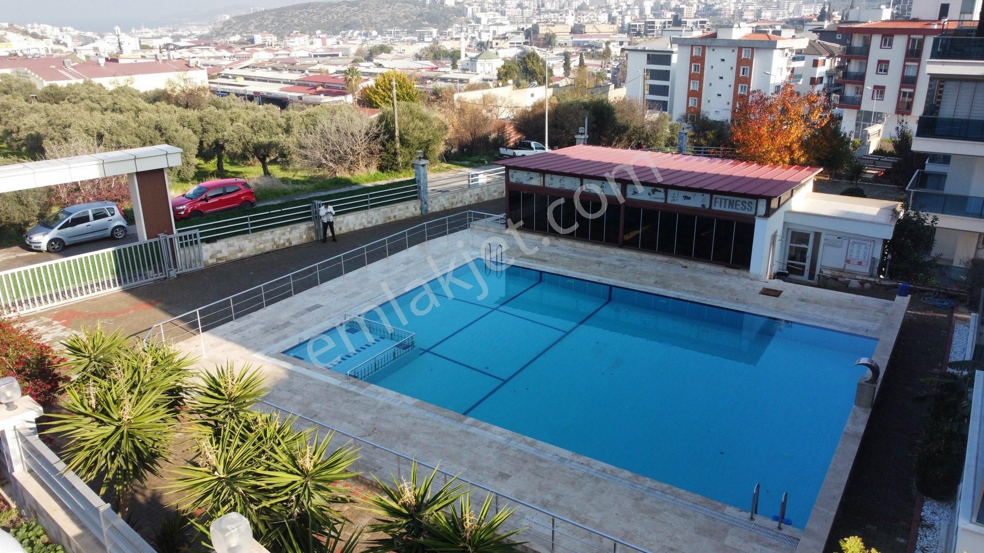 Kuşadası Değirmendere’de Kaçırılmayacak Fırsat 3+1 Daire Manzaralı Doğalgazlı Havuzlu - Görsel 9