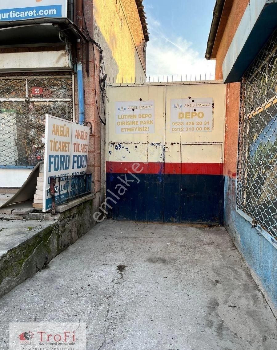 Rüzgârlı Sokak Arkası Kiralık Depo