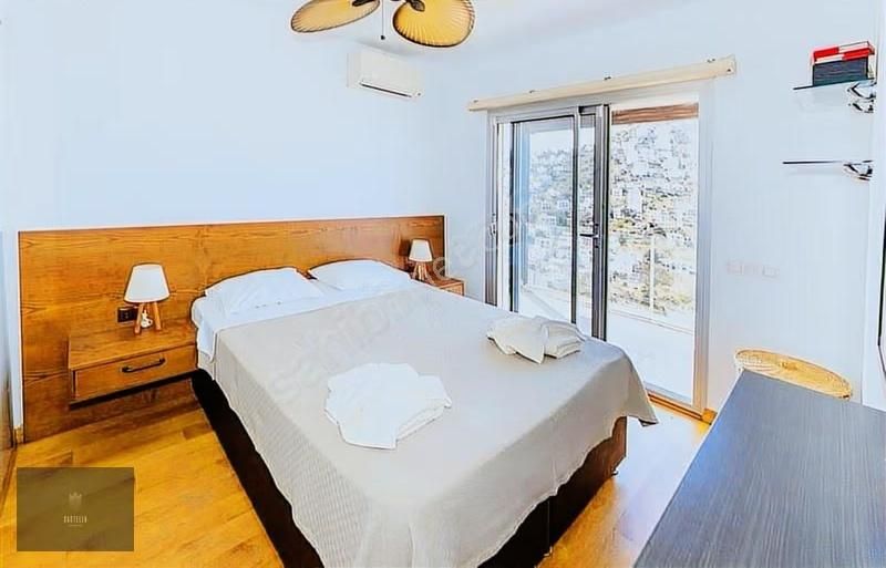 Yalıkavak Geriş'te Yıllık Kiralık Deniz Manzaralı Üst Kat Daire - Görsel 9