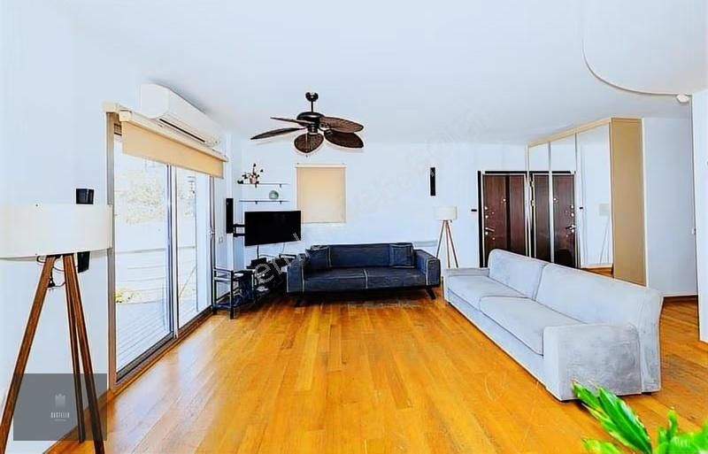 Yalıkavak Geriş'te Yıllık Kiralık Deniz Manzaralı Üst Kat Daire - Görsel 11