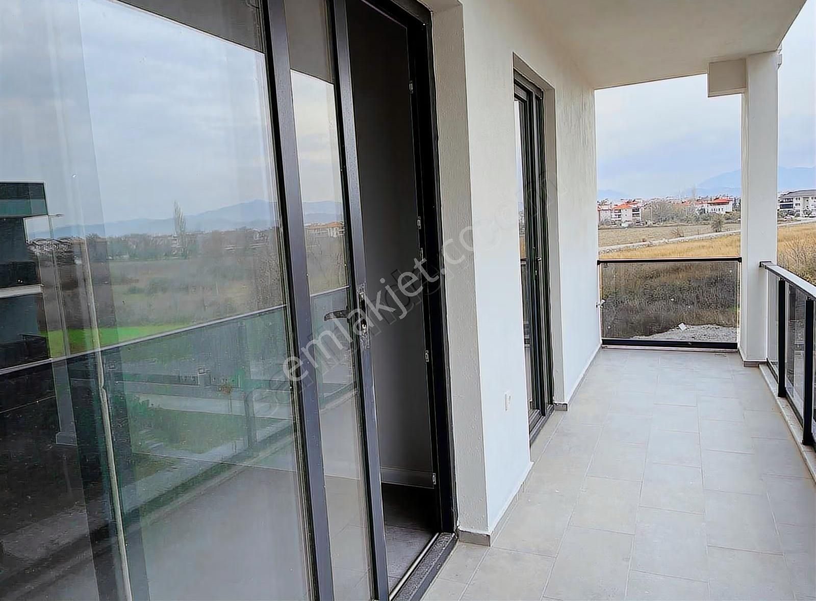 Gürültüden Uzak,kaliteden Tavizsiz Az Katlı Elit Site Hayatı.. - Görsel 13