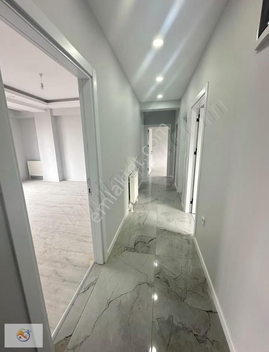 Ana Cadde'ye Paralel Satılık Sıfır 3+1 Daire Ara Katta - Görsel 7