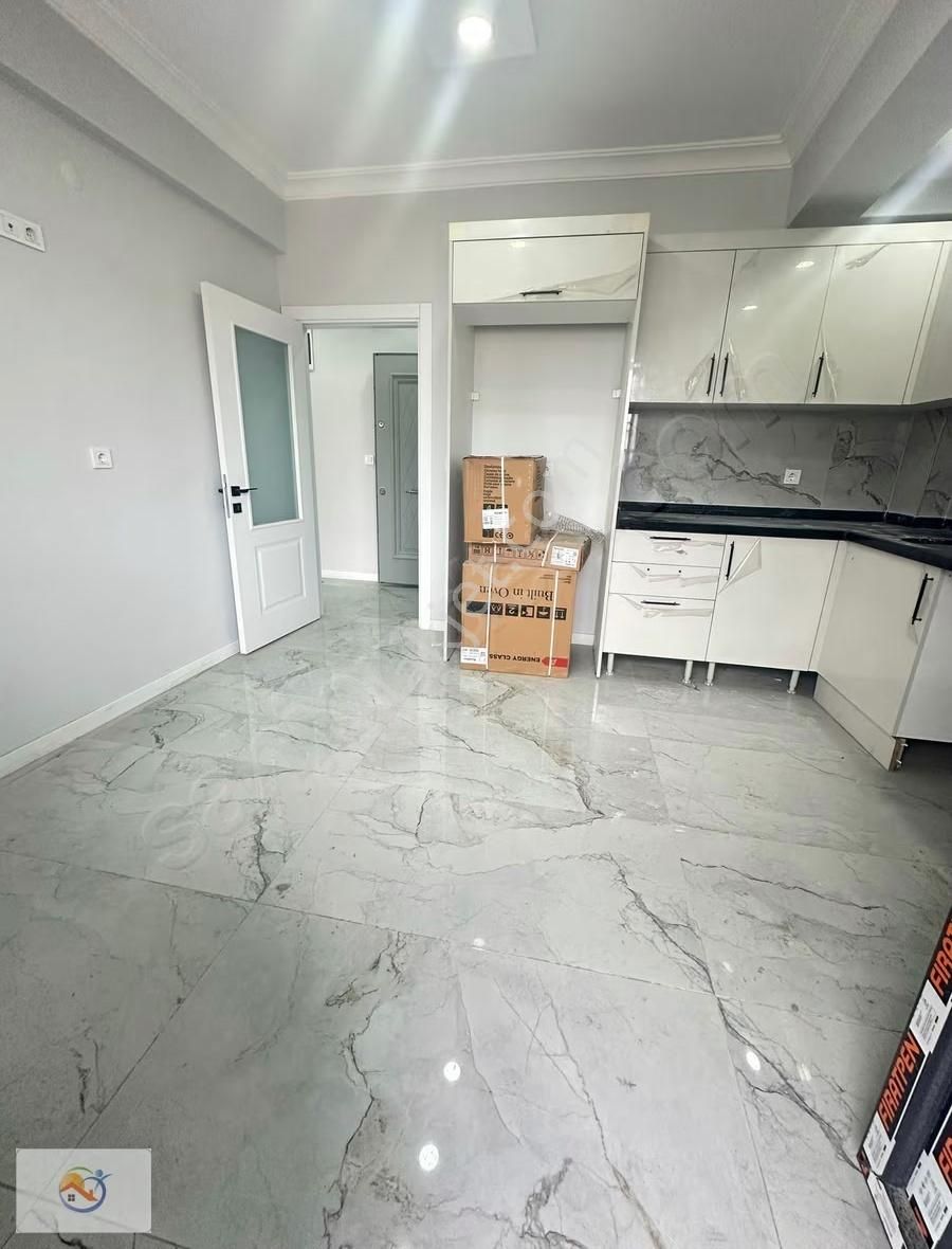 Ana Cadde'ye Paralel Satılık Sıfır 3+1 Daire Ara Katta - Görsel 9