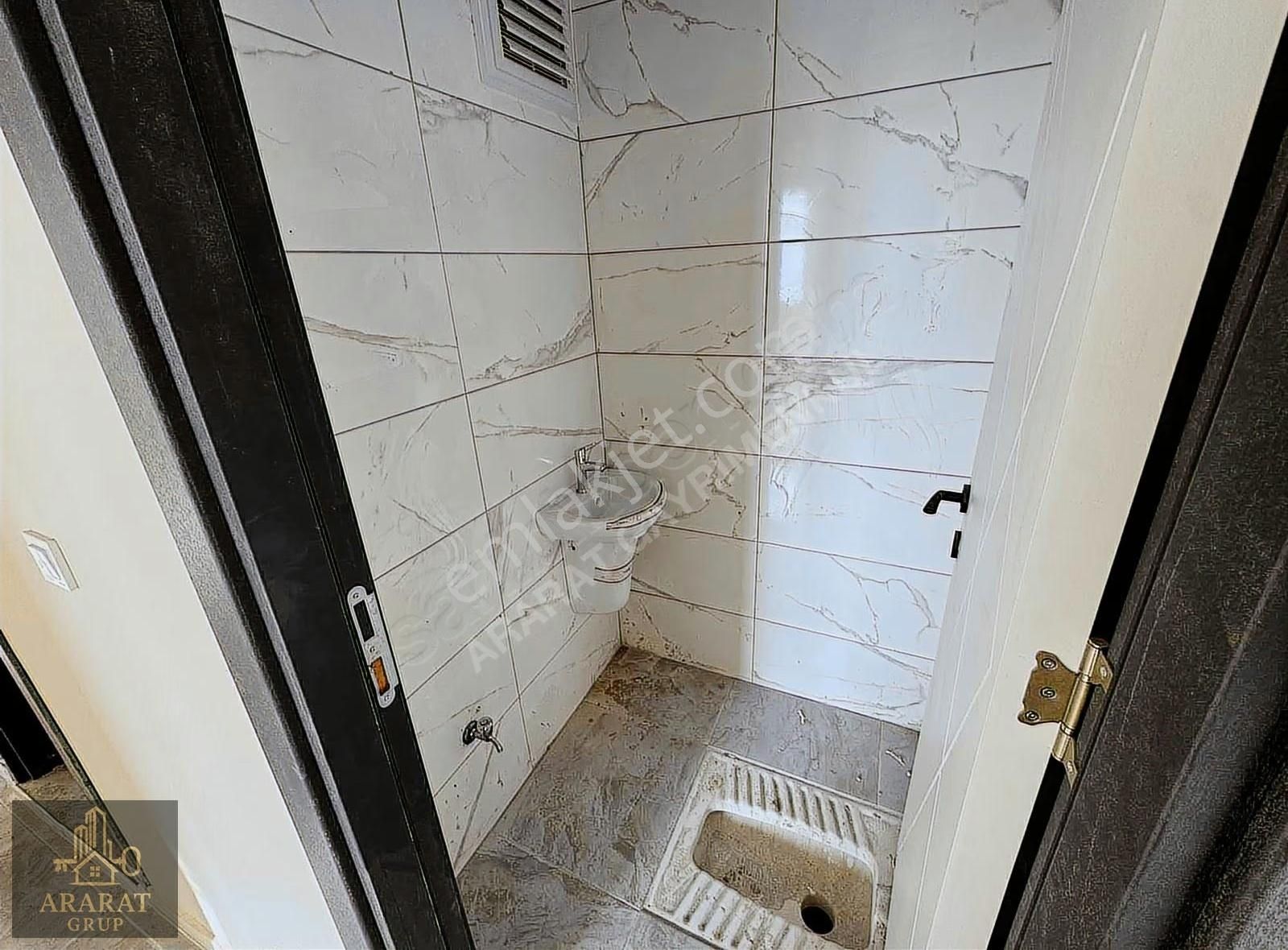 Ararat'tan Esenler Tuna Vadi Sitesinde Satılık 2+1fırsat Daire - Görsel 8