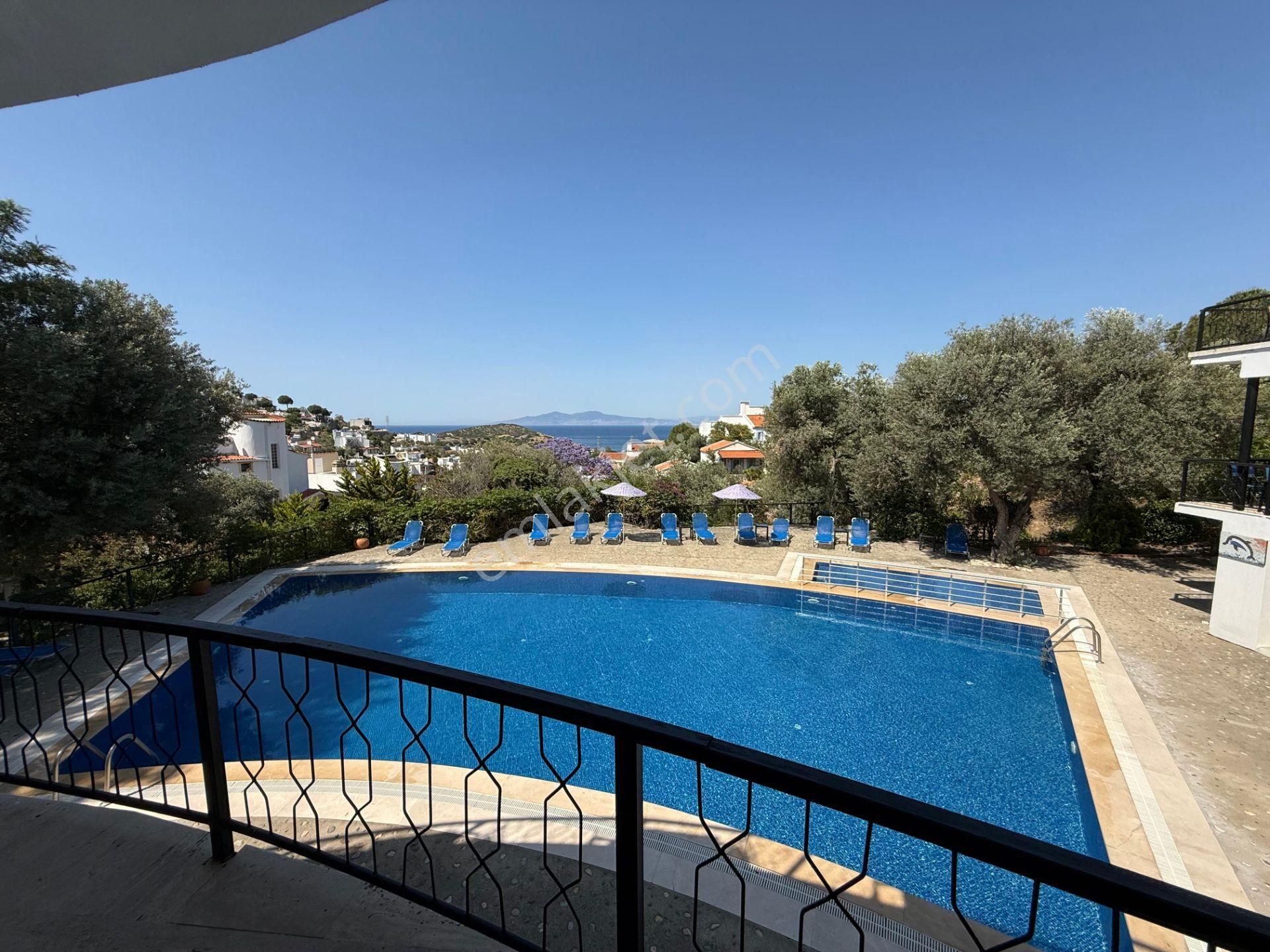 Foça'nın Ödüllü Sitesi Olivia Village Satılık 1+1 Yazlık