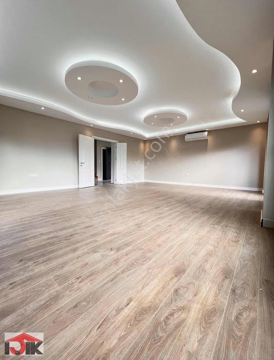 Villalar Bölgesinde Müstakil 380m2 Bahçe - Görsel 16